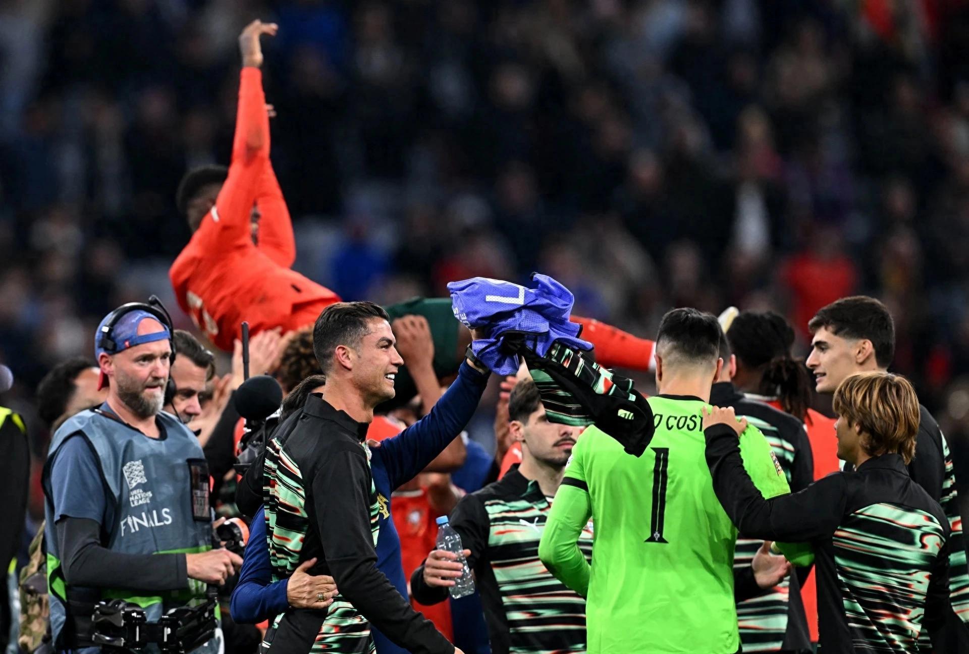 克罗地亚队遭西班牙队淘汰,欧洲足球冠军赛即将落幕的简单介绍 克罗地亚队遭西班牙队淘汰,欧洲足球冠军赛即将落幕的简单介绍