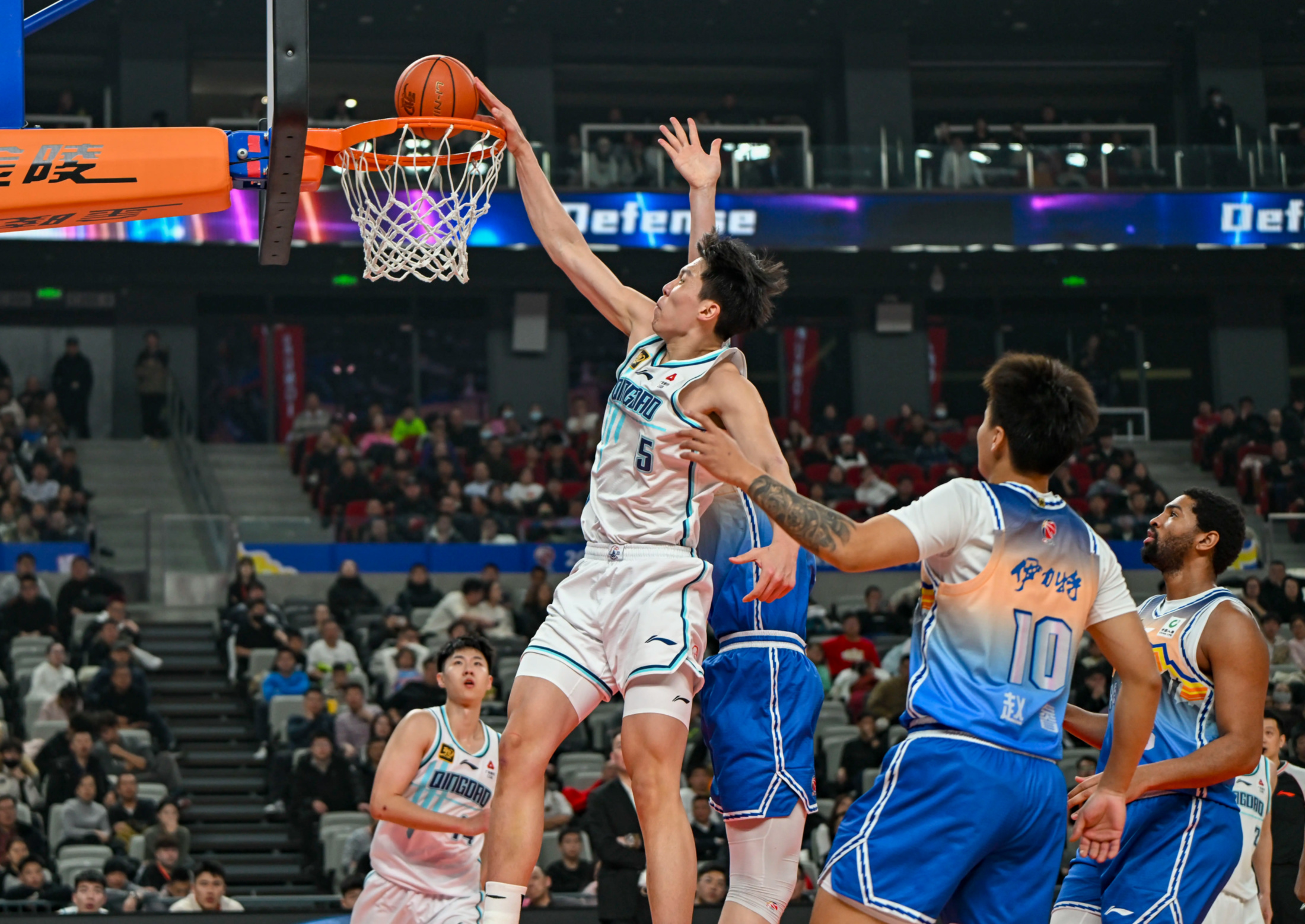 一场胜负悬殊的比赛，强队压倒性获胜的简单介绍