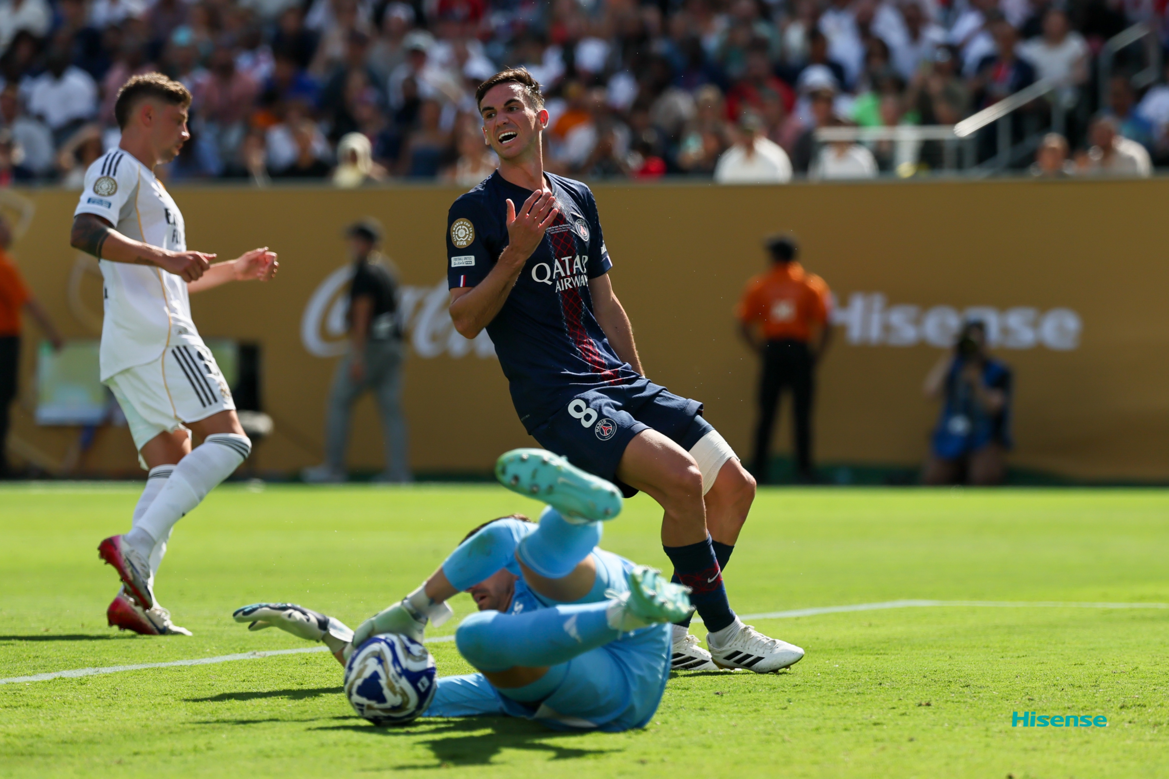 九游电竞-欧预赛豪门对决激烈，胜负难以预测